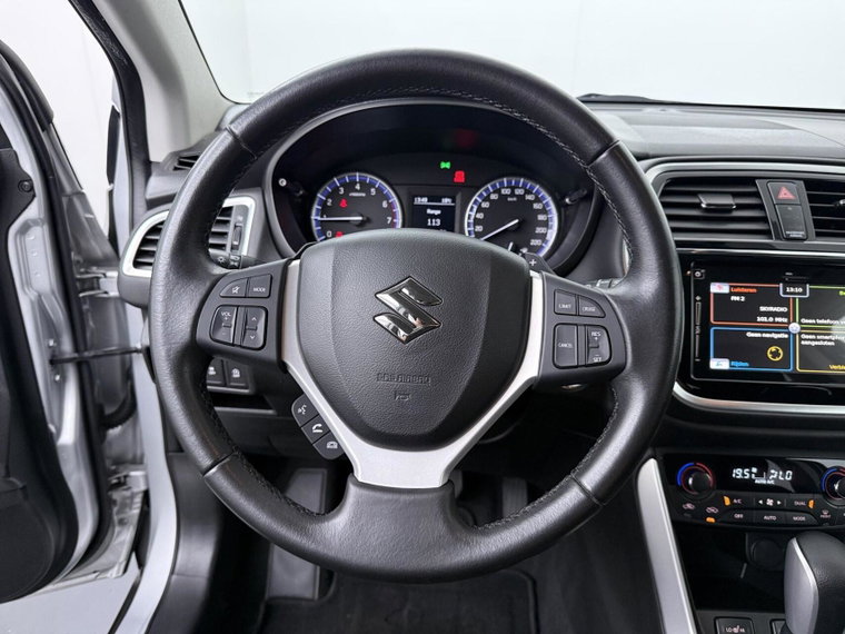 Vehicle Image 11