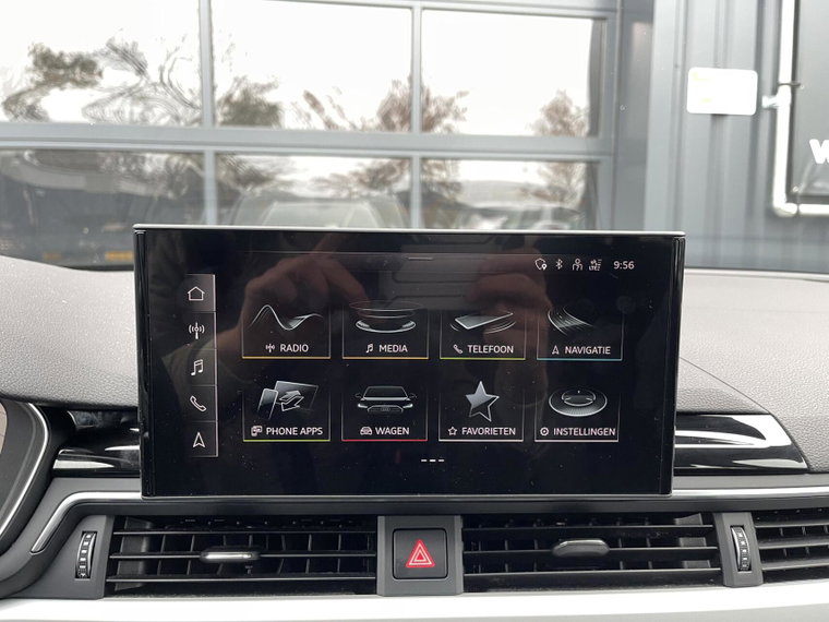 Vehicle Image 16