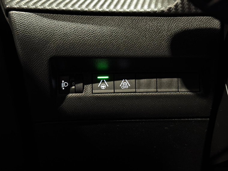 Vehicle Image 28