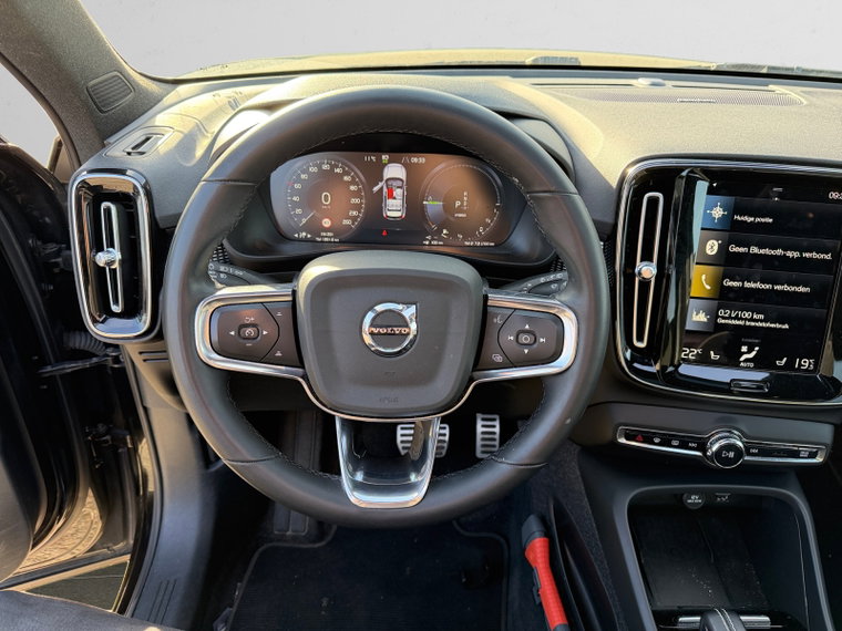 Vehicle Image 13