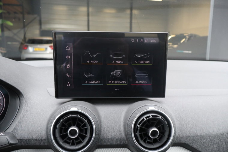 Vehicle Image 19