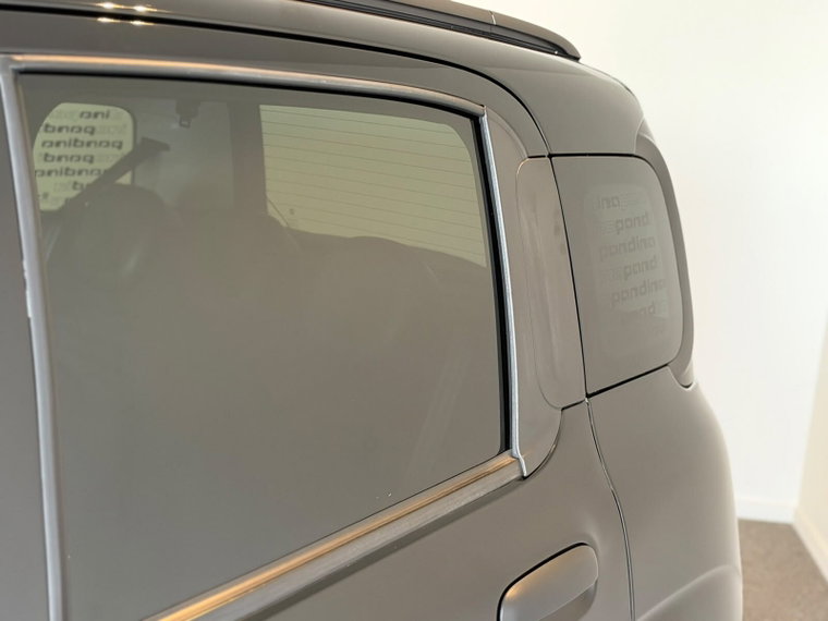 Vehicle Image 11