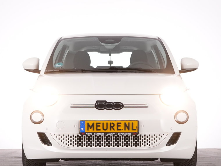 Vehicle Image 32