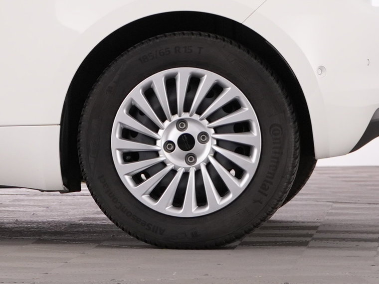 Vehicle Image 39