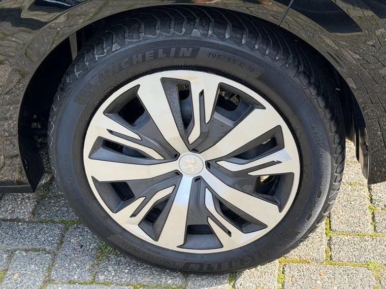 Vehicle Image 41