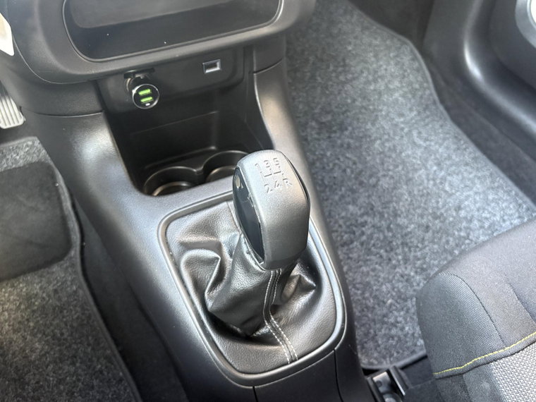 Vehicle Image 24