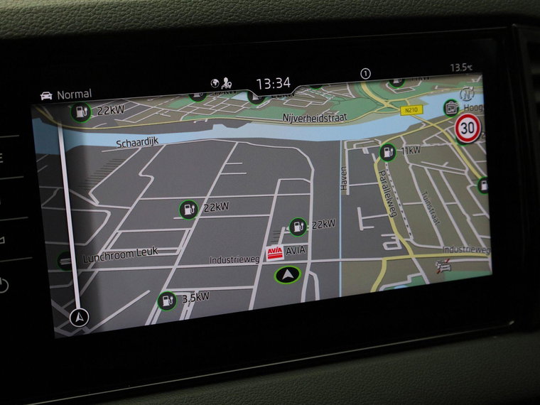 Vehicle Image 6