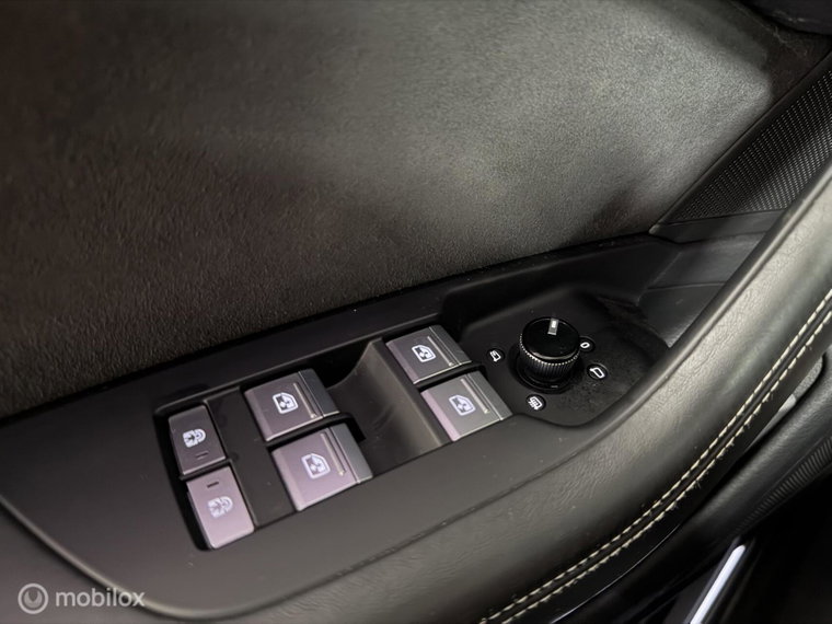 Vehicle Image 53