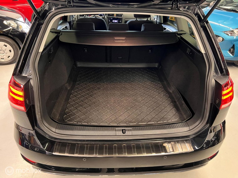 Vehicle Image 38