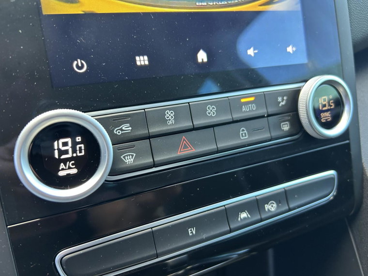 Vehicle Image 28