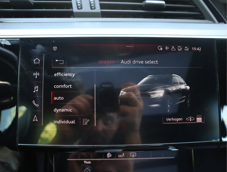 Vehicle Image 42