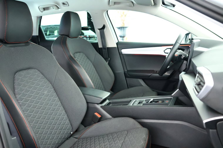Vehicle Image 14