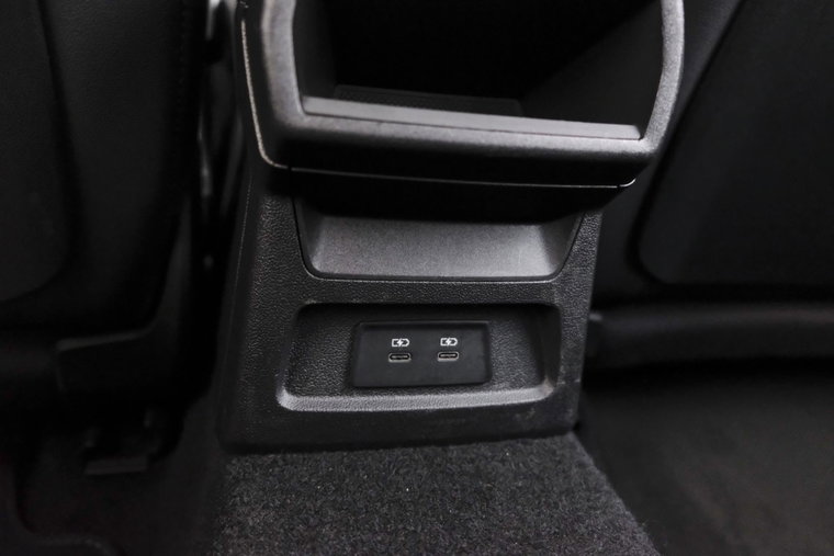 Vehicle Image 33
