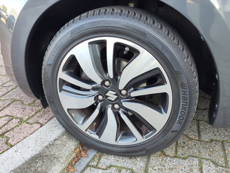Vehicle Image 38