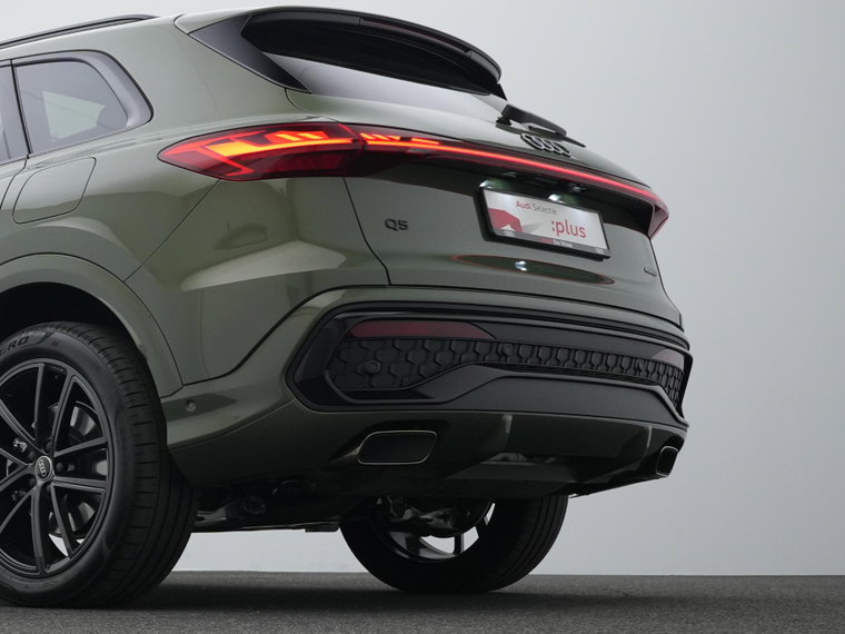 Vehicle Image 50