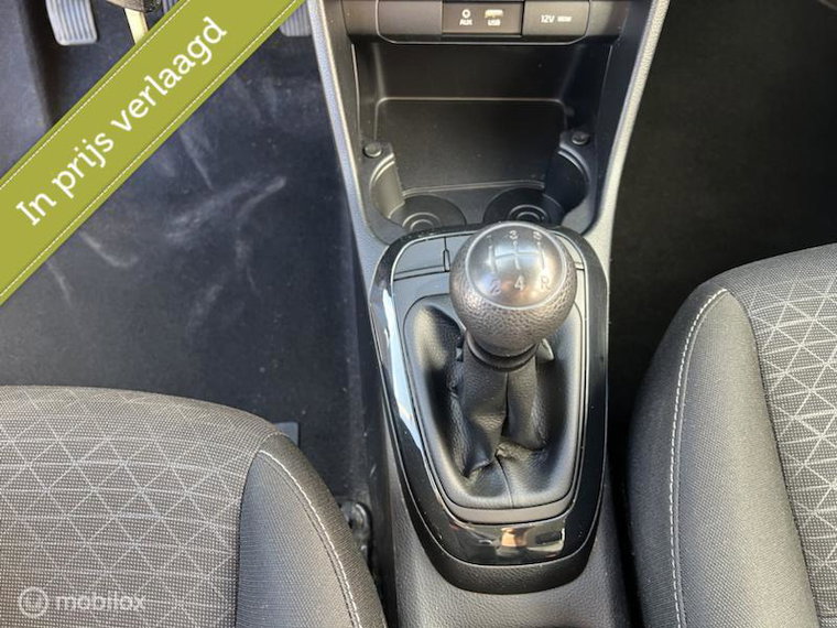 Vehicle Image 19