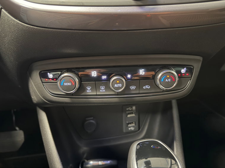 Vehicle Image 26