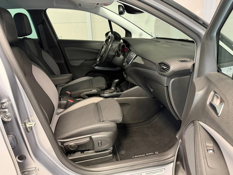 Vehicle Image 33