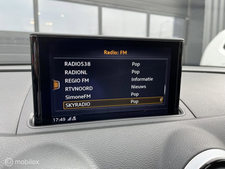 Vehicle Image 30