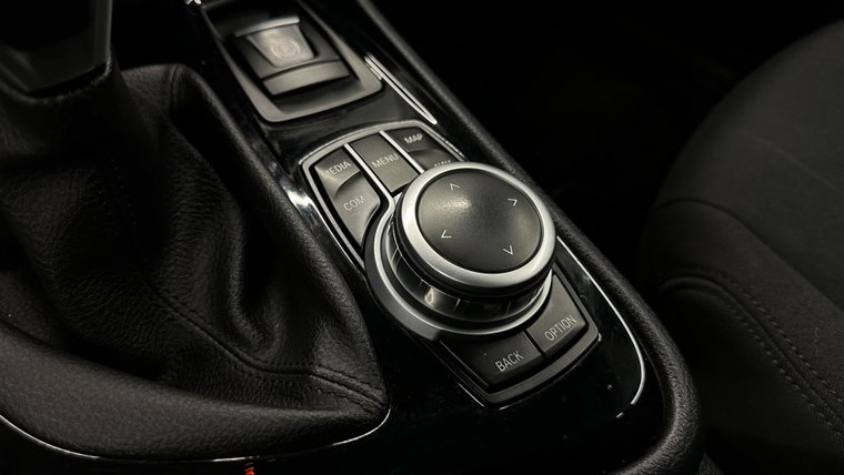 Vehicle Image 37