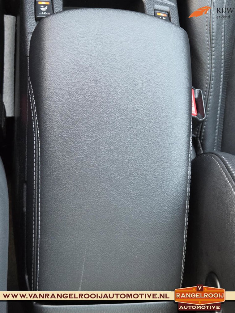 Vehicle Image 42