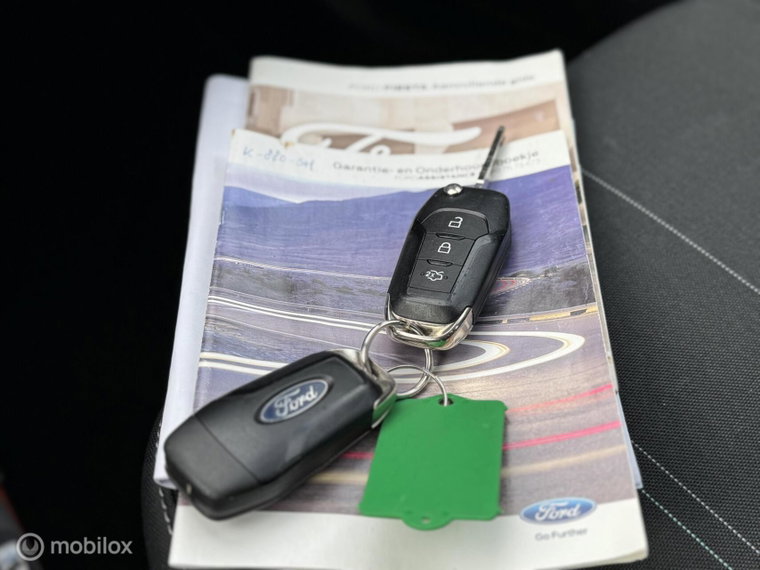 Vehicle Image 21