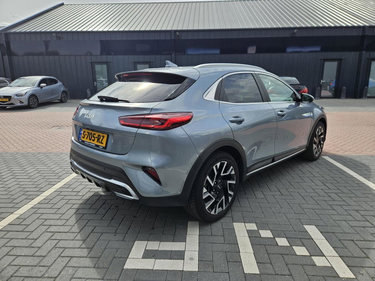 Vehicle Image 13