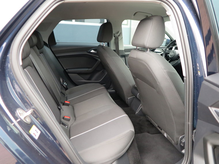 Vehicle Image 31