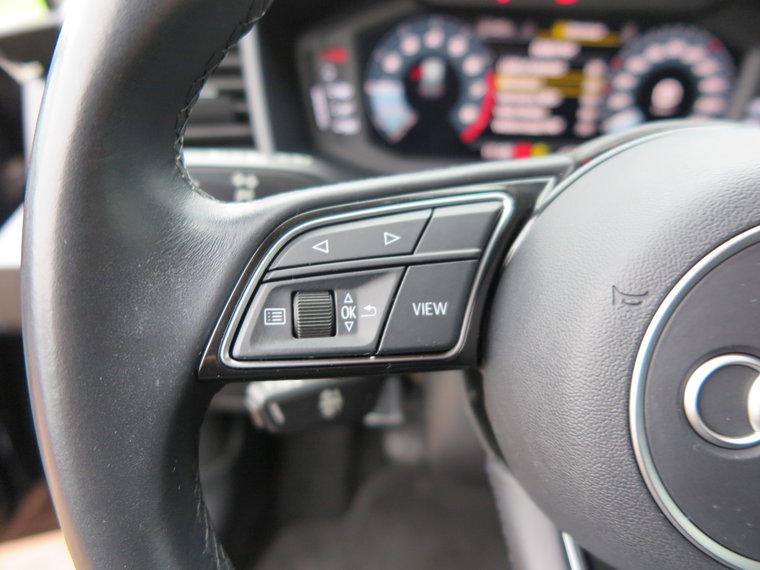 Vehicle Image 35