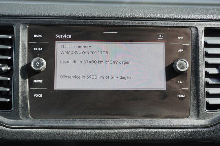 Vehicle Image 25