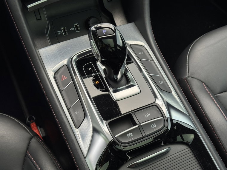 Vehicle Image 37