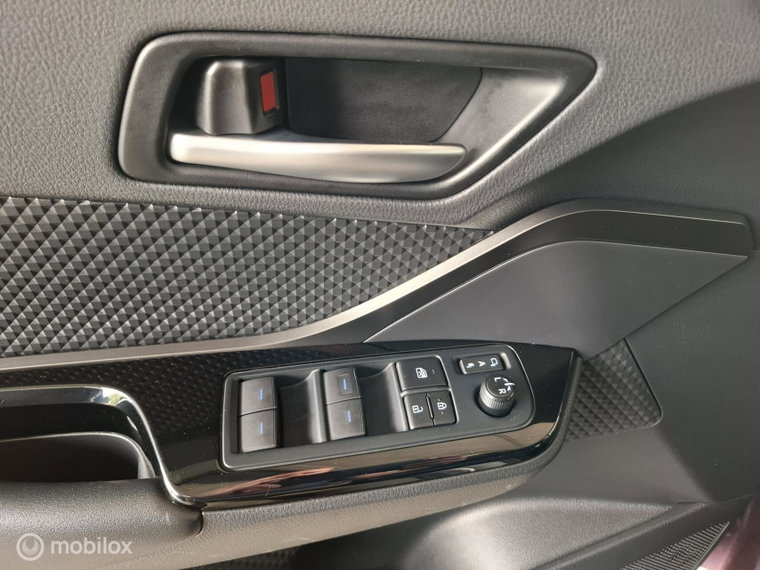 Vehicle Image 22