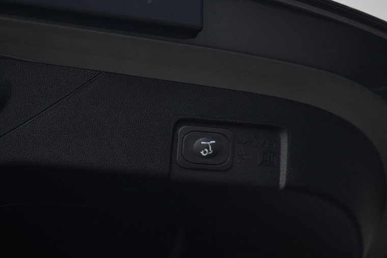 Vehicle Image 40