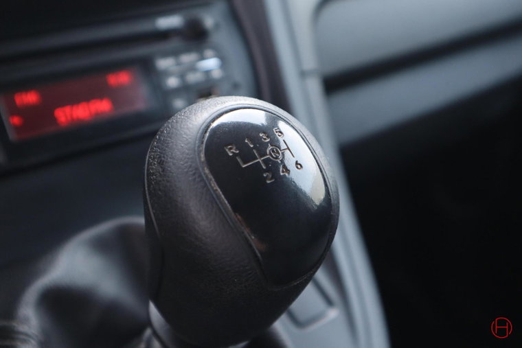 Vehicle Image 21