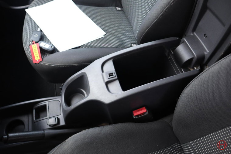 Vehicle Image 22