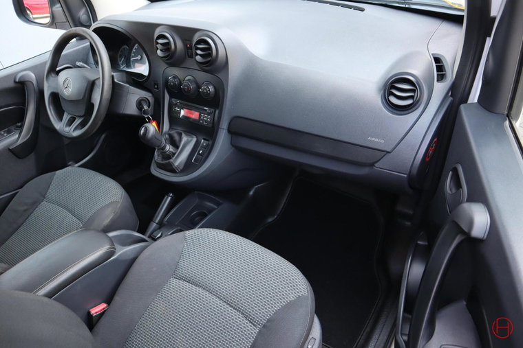 Vehicle Image 24
