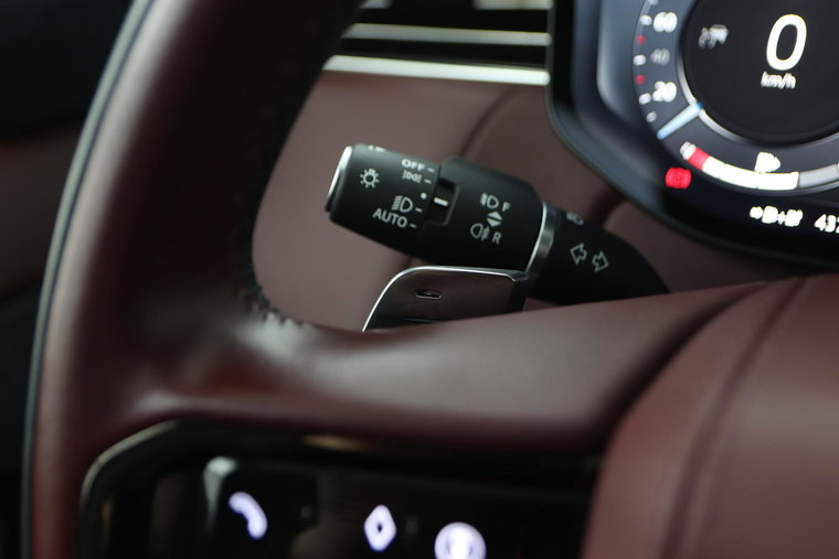 Vehicle Image 38