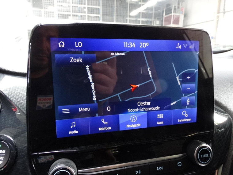 Vehicle Image 14