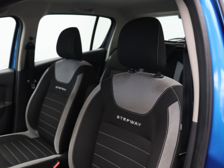 Vehicle Image 33