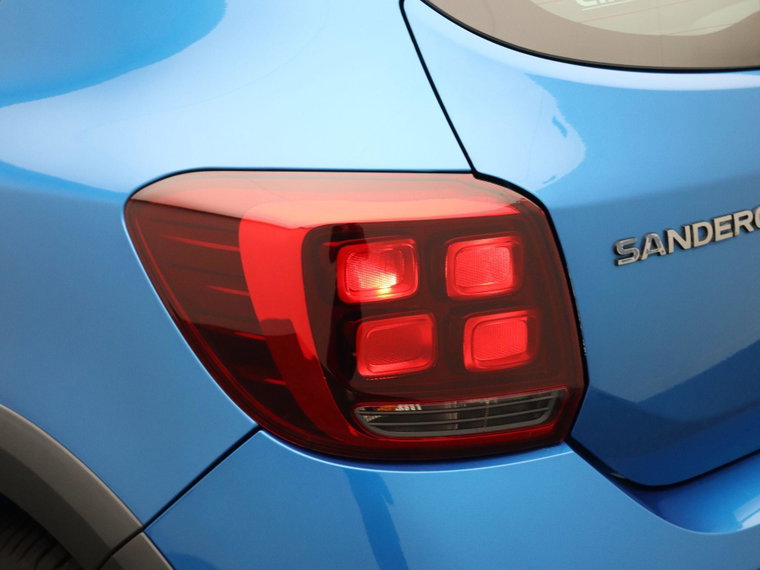 Vehicle Image 34