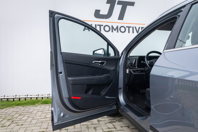 Vehicle Image 36