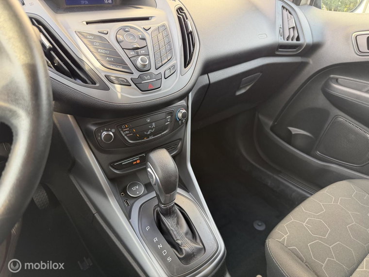 Vehicle Image 13