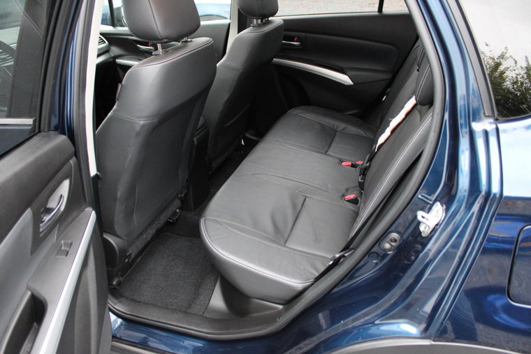 Vehicle Image 14