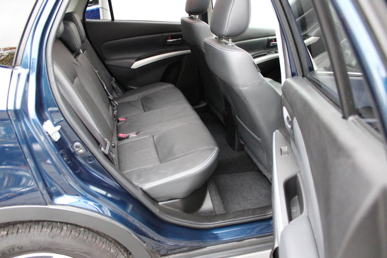 Vehicle Image 16