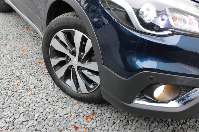 Vehicle Image 8