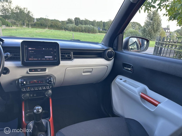 Vehicle Image 12