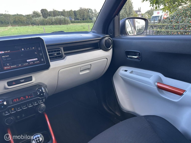 Vehicle Image 23