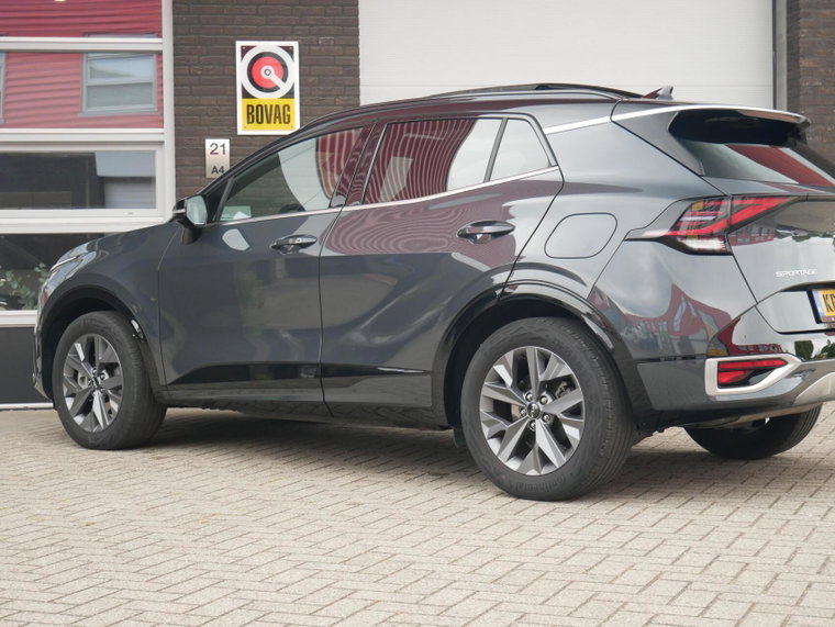 Vehicle Image 23