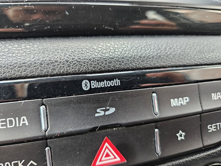 Vehicle Image 28