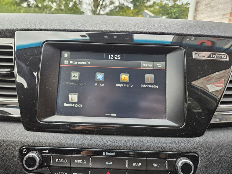 Vehicle Image 32